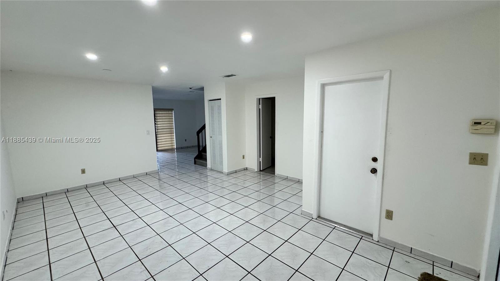 LAGO GRANDE CONDO SIX-B - Residential