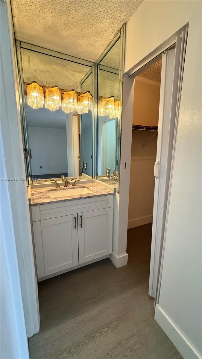 LAGO GRANDE CONDO SIX-B - Residential