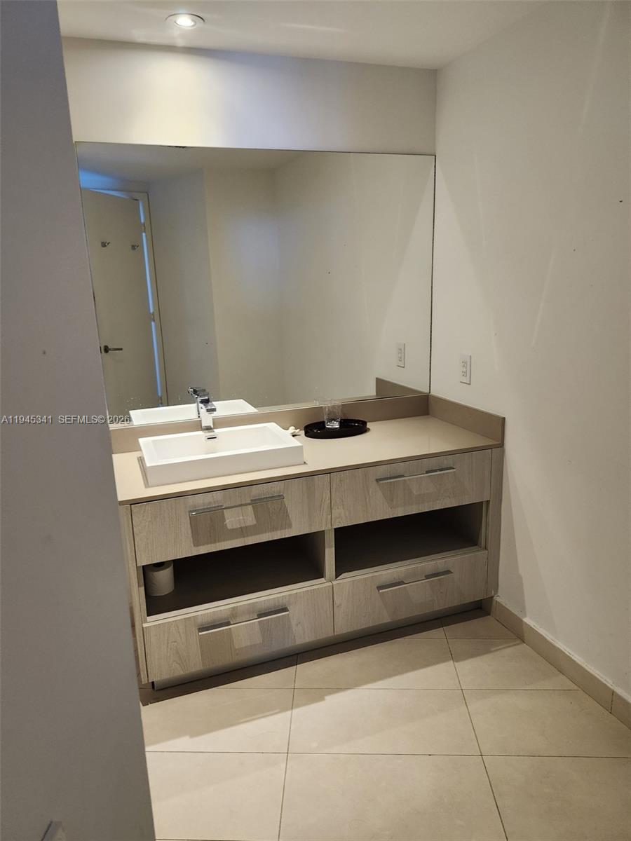 4111 SOUTH OCEAN DRIVE CO - Residential