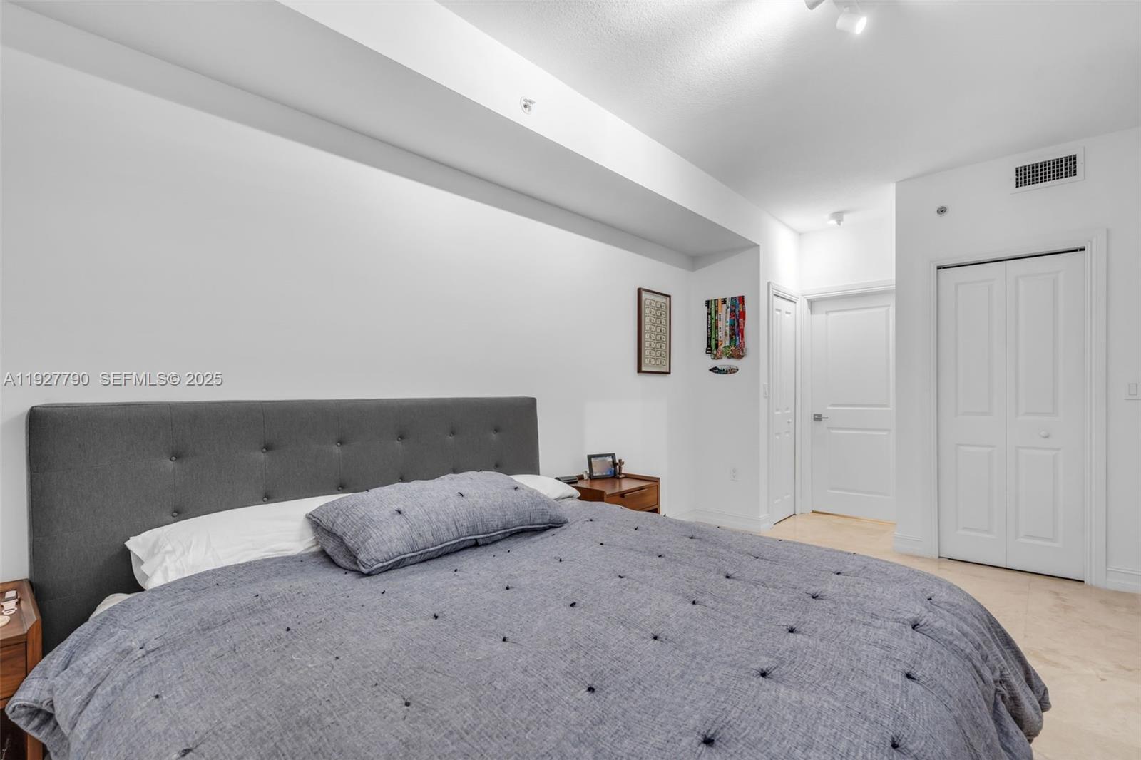 VILLAGE PARK CONDO - Residential Lease