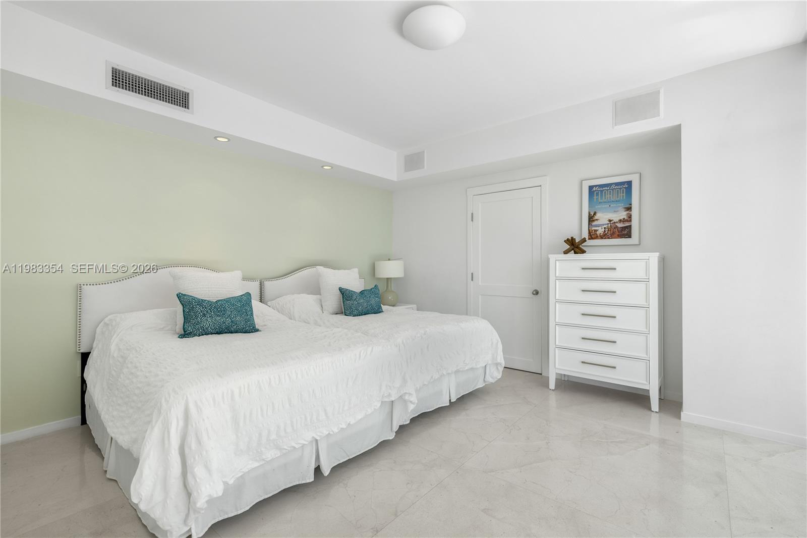 THE CARIBBEAN CONDO - Residential