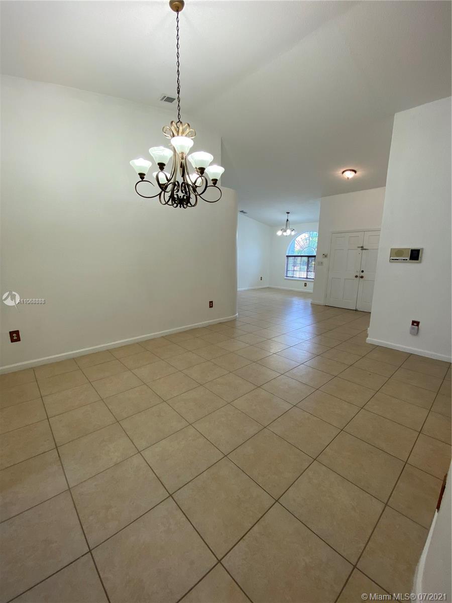 COLORAMA ESTATES - Residential Lease