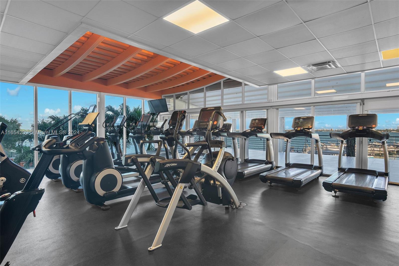 THE GRAND CONDO - Residential Lease