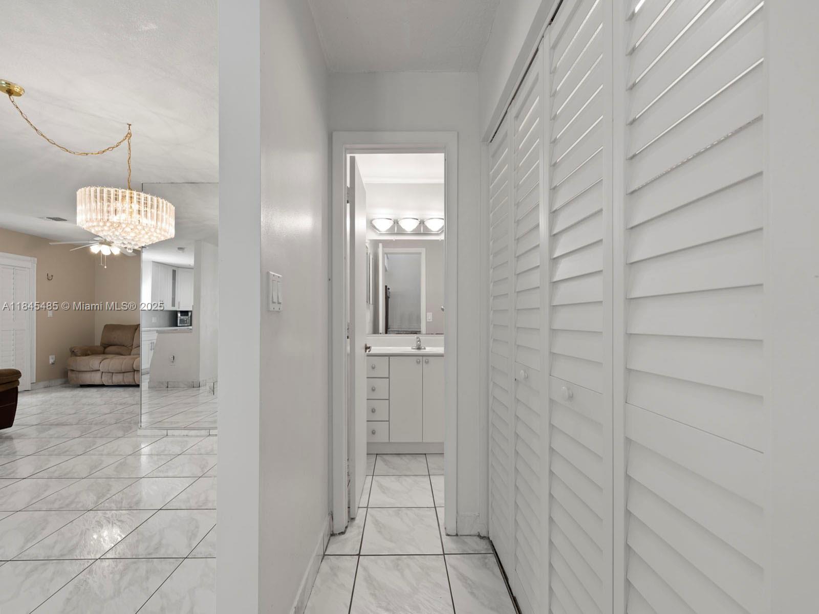 CORAL LAKES - Residential