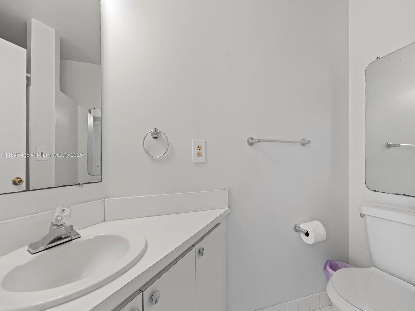 CORAL LAKES - Residential