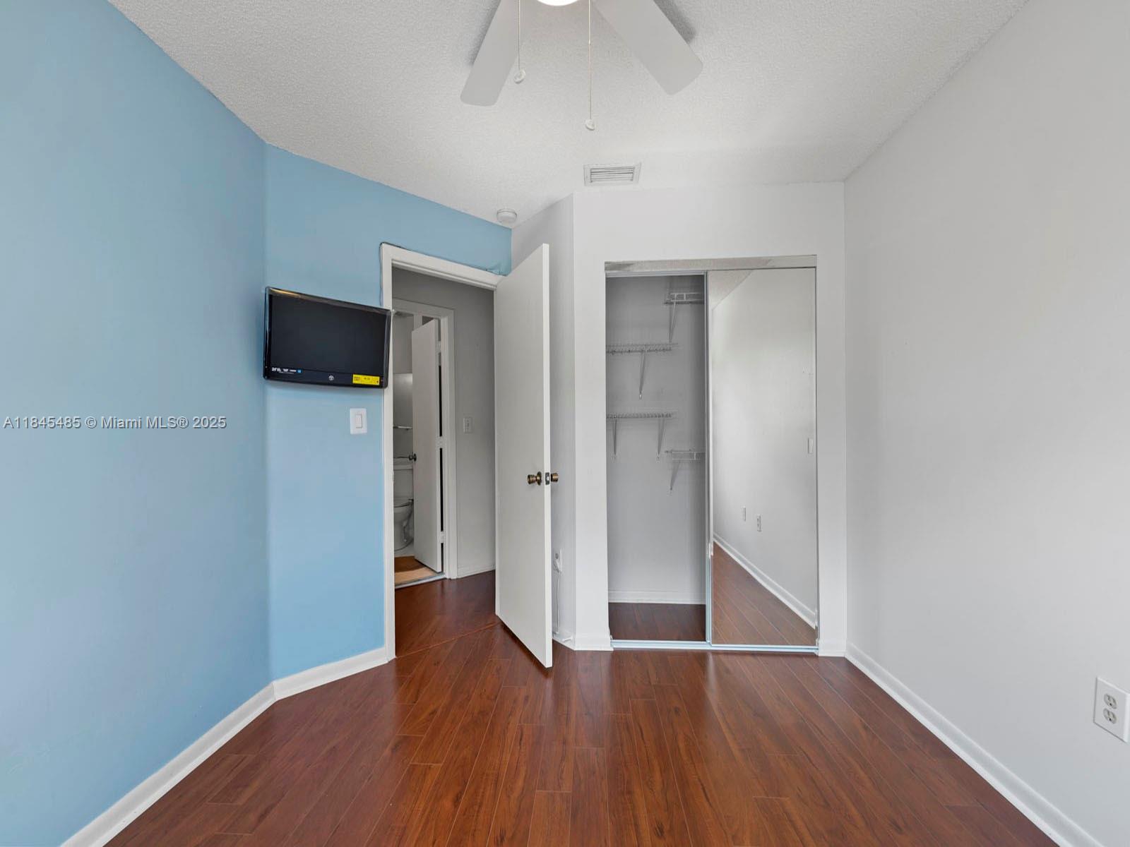 CORAL LAKES - Residential