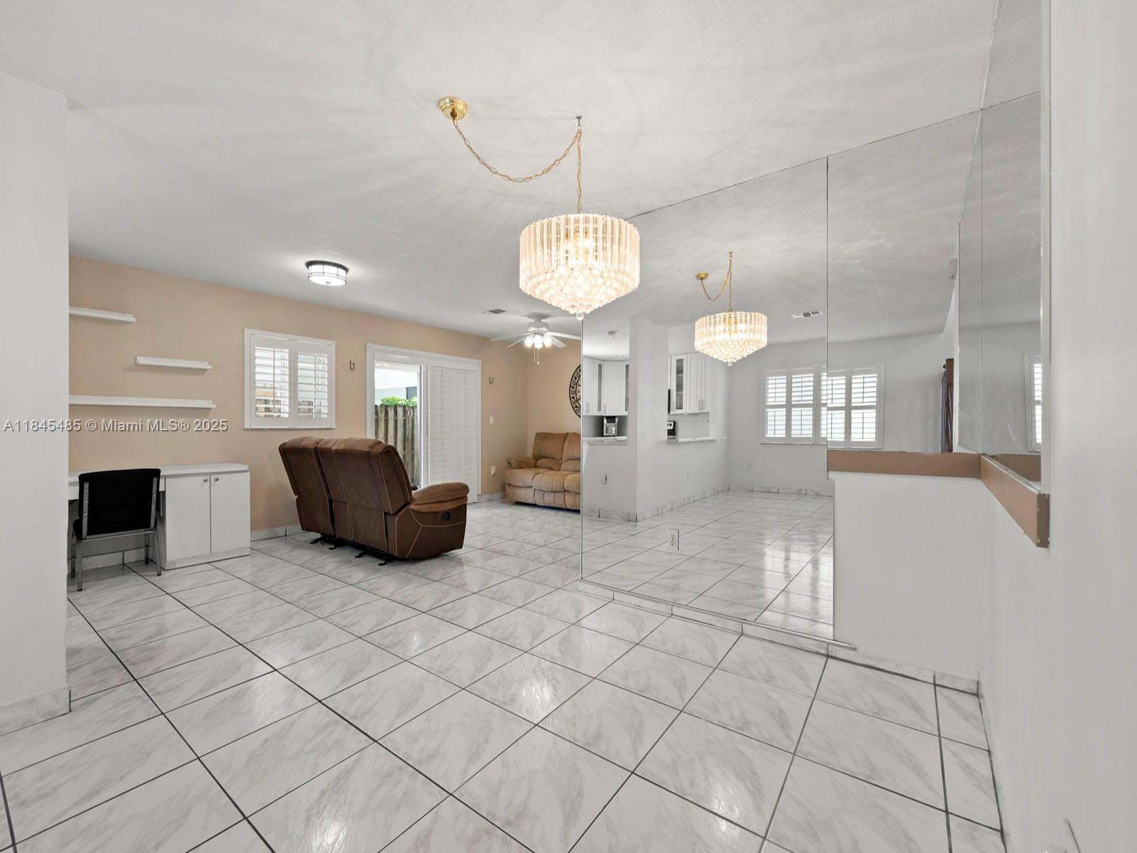 CORAL LAKES - Residential