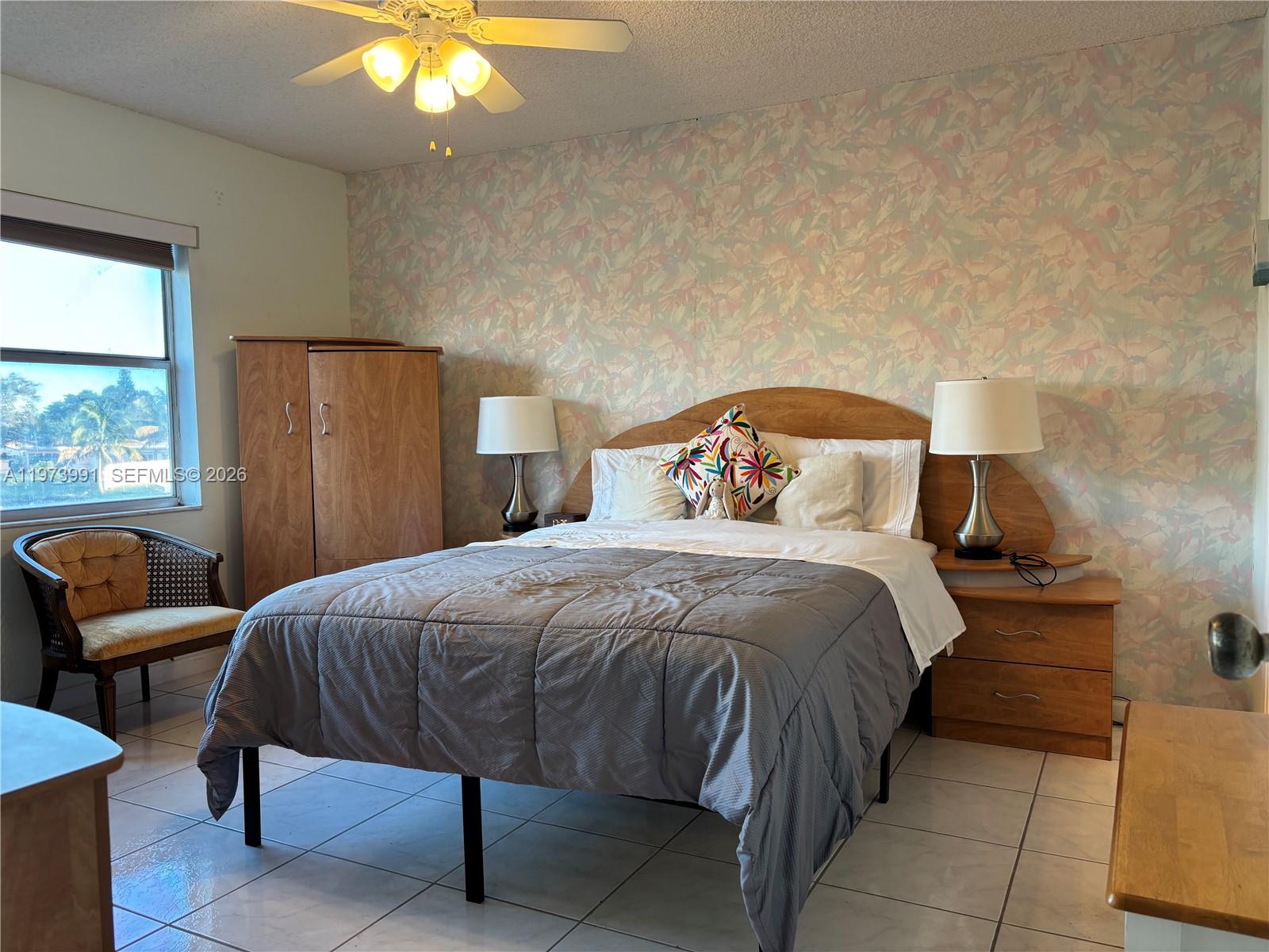 SUNRISE LAKES 153 CONDO - Residential