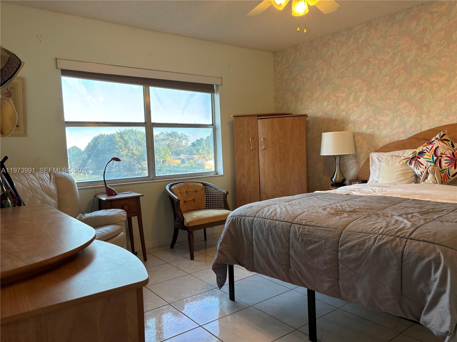 SUNRISE LAKES 153 CONDO - Residential