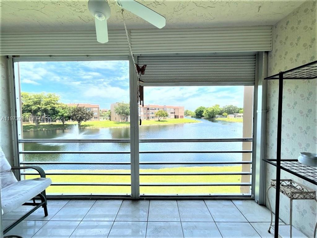 SUNRISE LAKES 153 CONDO - Residential