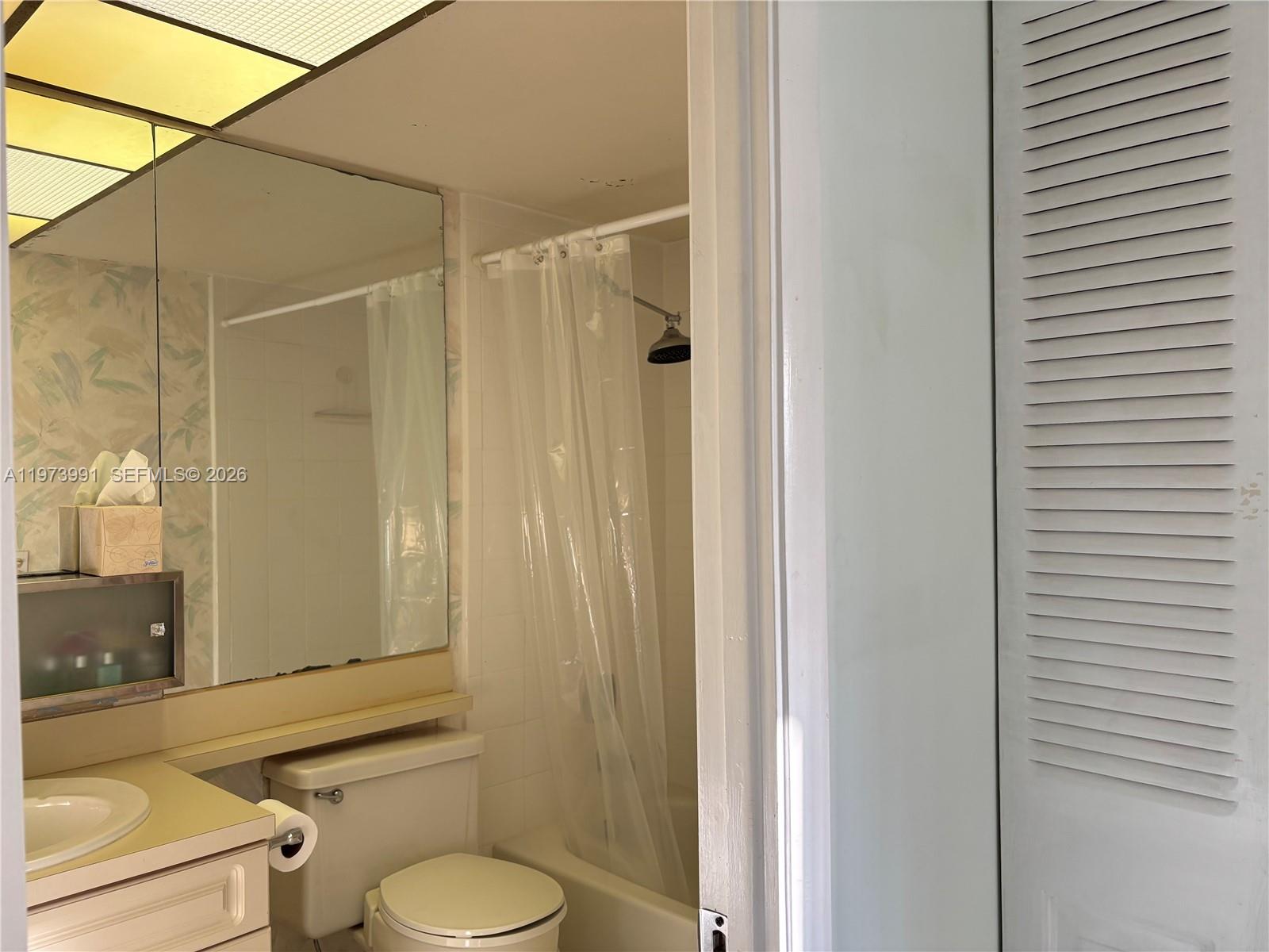 SUNRISE LAKES 153 CONDO - Residential