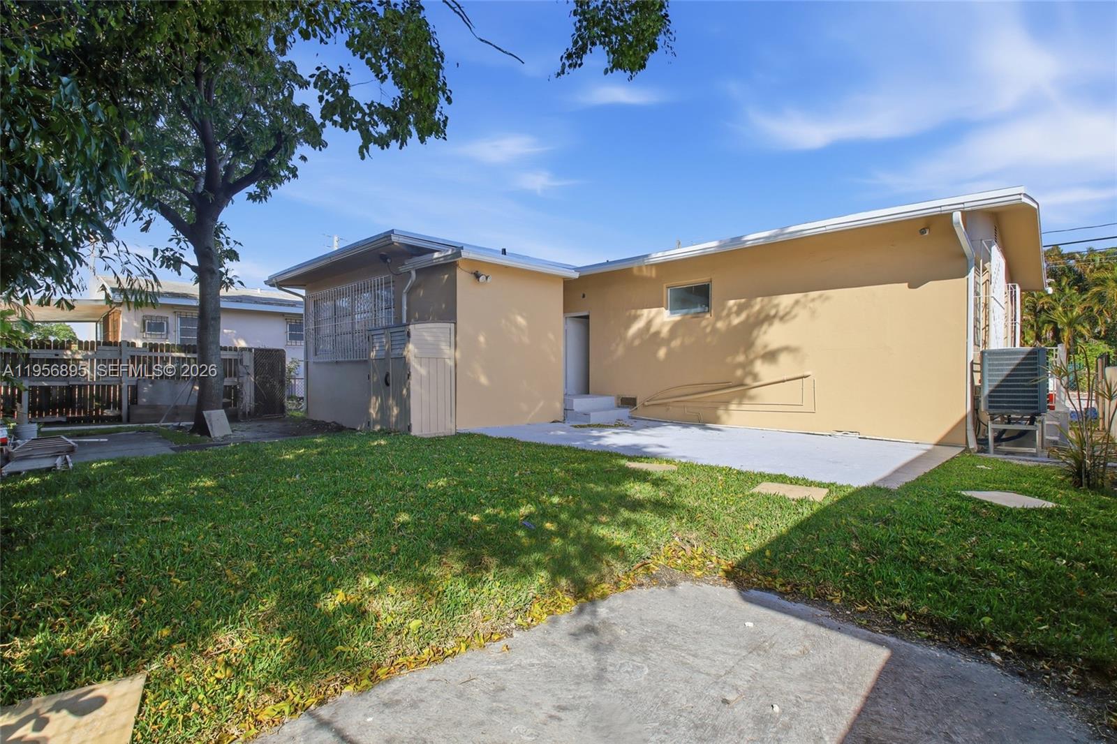 GRAPELAND HEIGHTS - Residential Lease