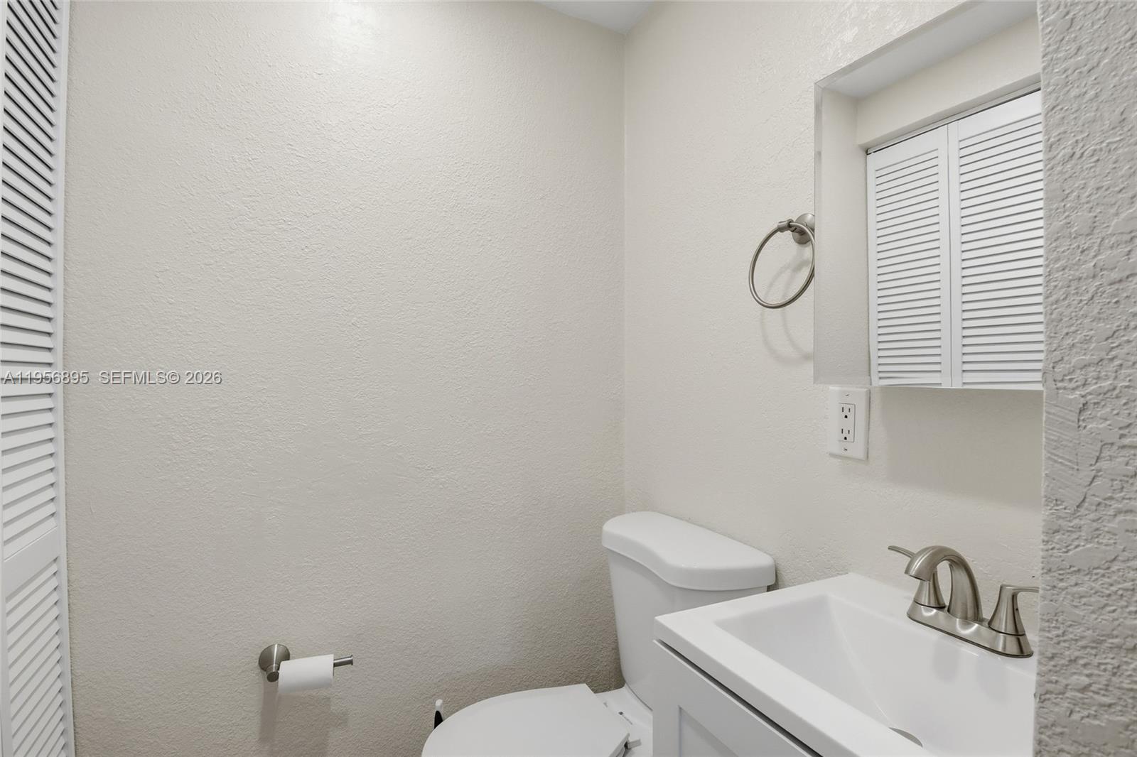 GRAPELAND HEIGHTS - Residential Lease