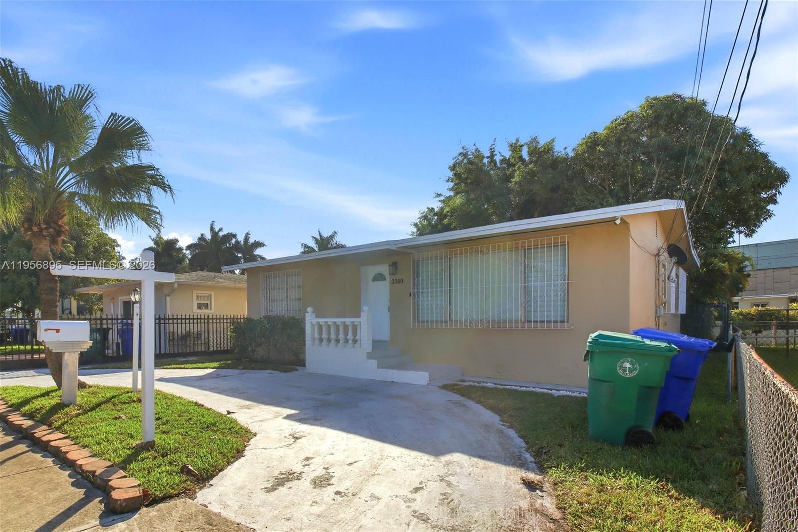 GRAPELAND HEIGHTS - Residential Lease