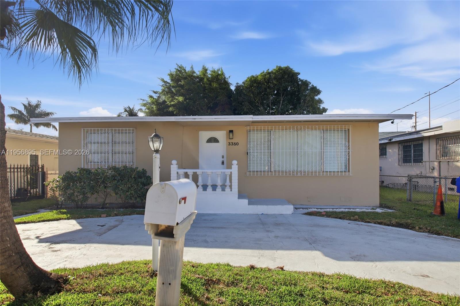 GRAPELAND HEIGHTS - Residential Lease