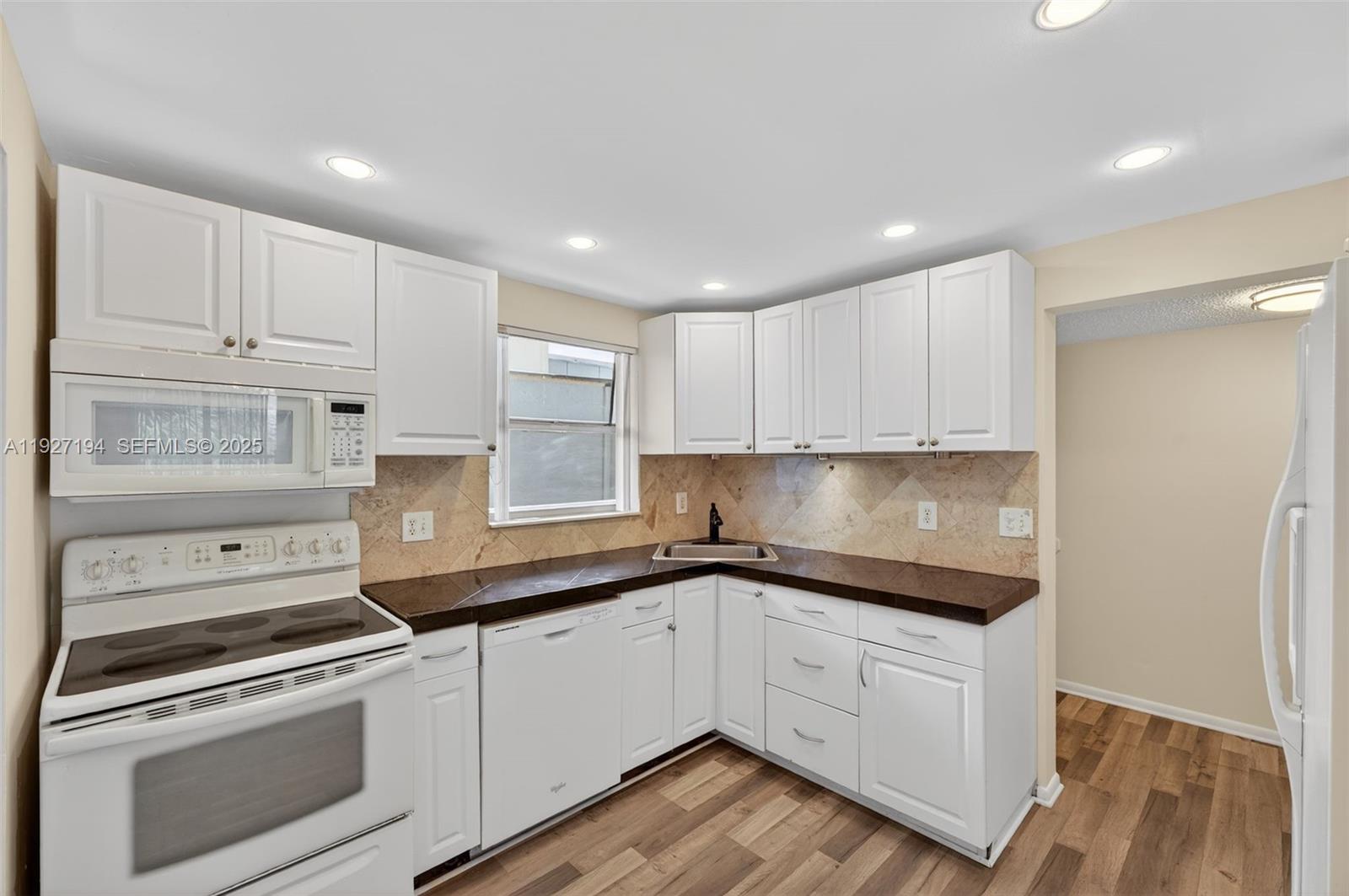 SPARROWS WALK CONDO - Residential Lease