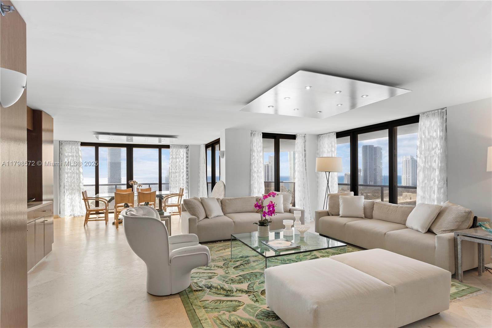 TURNBERRY ISLE SOUTH COND - Residential