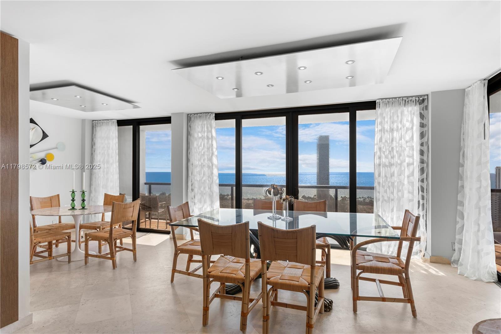 TURNBERRY ISLE SOUTH COND - Residential