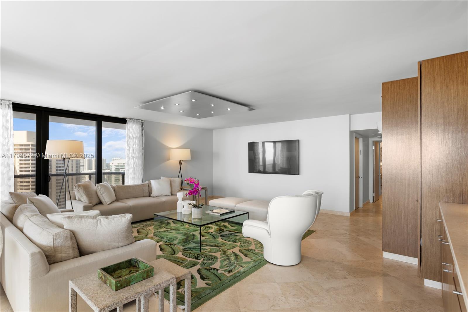 TURNBERRY ISLE SOUTH COND - Residential