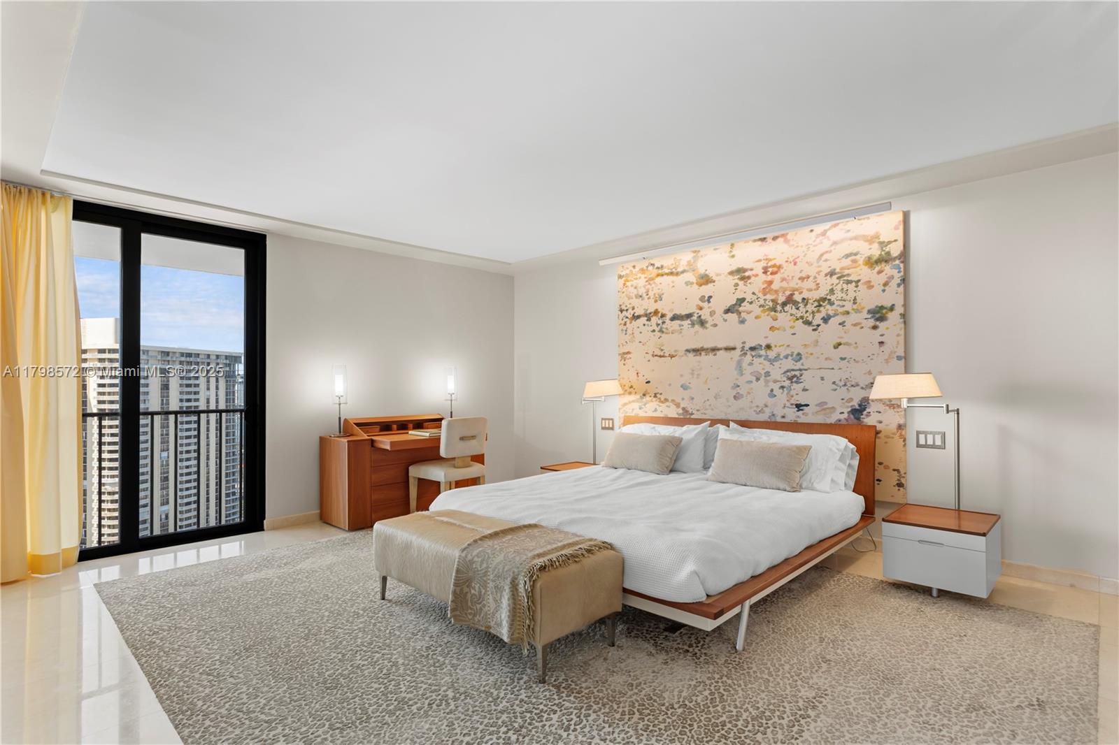 TURNBERRY ISLE SOUTH COND - Residential