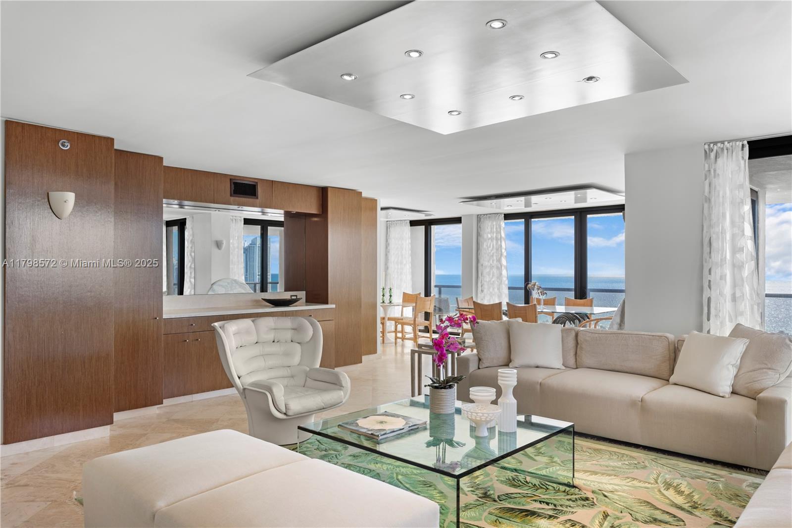 TURNBERRY ISLE SOUTH COND - Residential