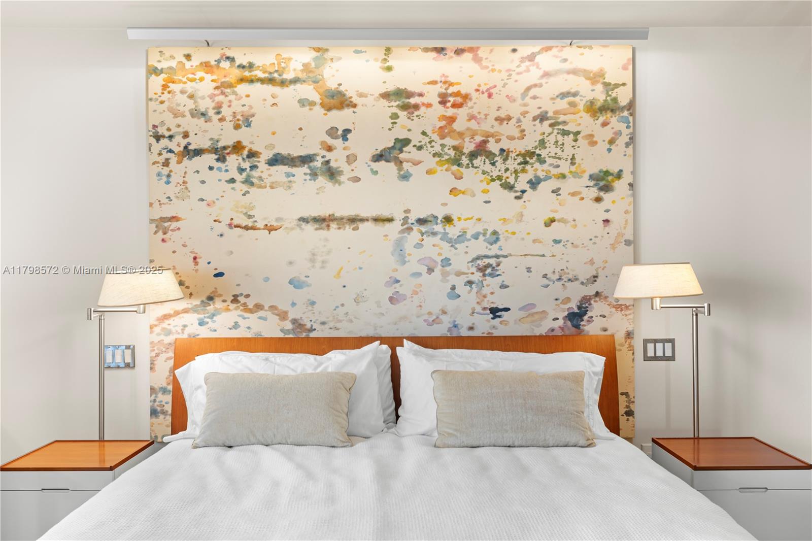 TURNBERRY ISLE SOUTH COND - Residential