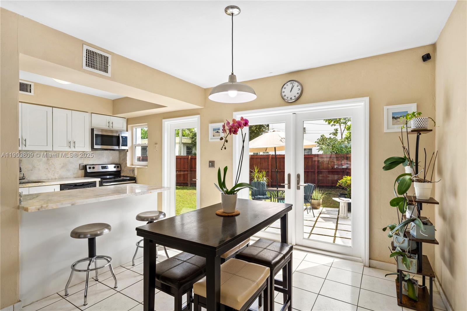 ISLE OF NORMANDY MIAMI VI - Residential