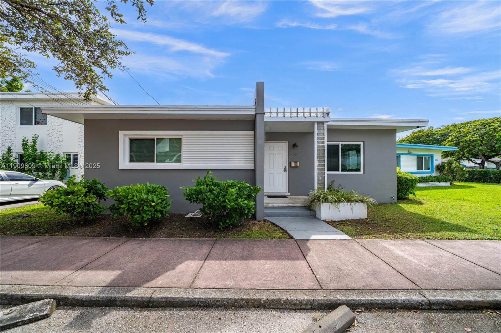 ISLE OF NORMANDY MIAMI VI - Residential