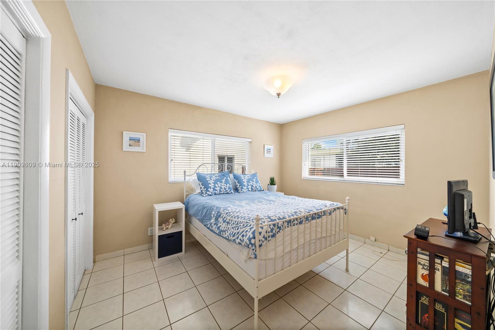 ISLE OF NORMANDY MIAMI VI - Residential