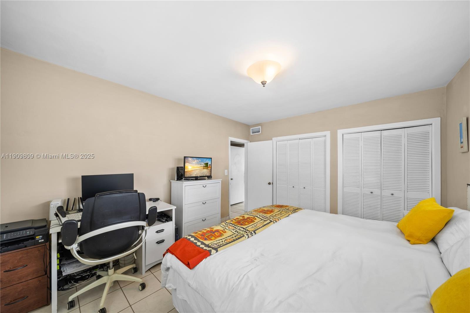 ISLE OF NORMANDY MIAMI VI - Residential