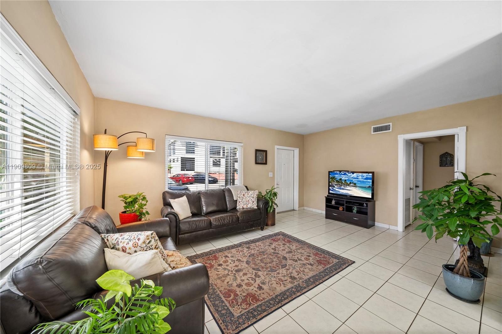 ISLE OF NORMANDY MIAMI VI - Residential