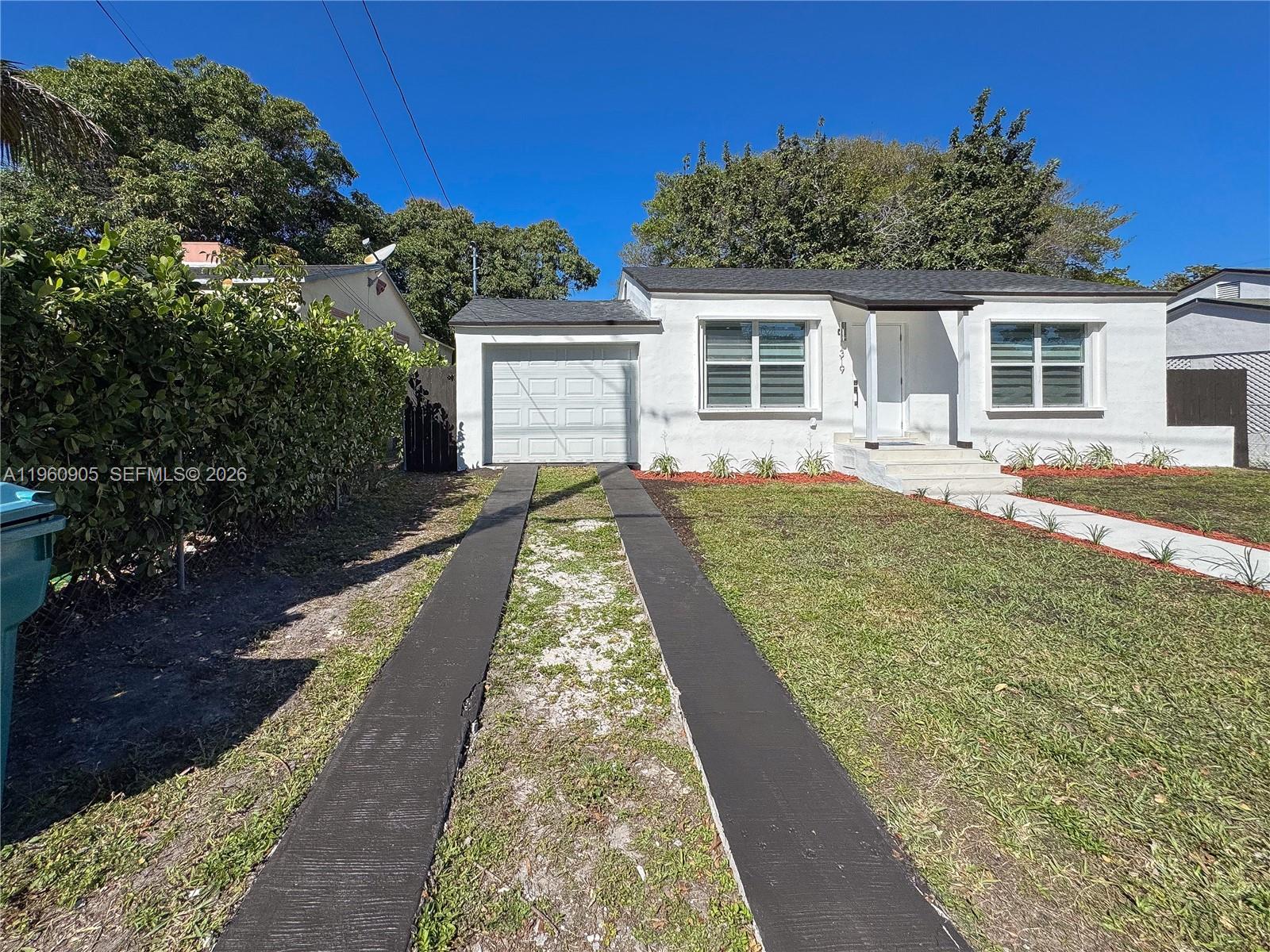 N MIAMI ESTATES - Residential