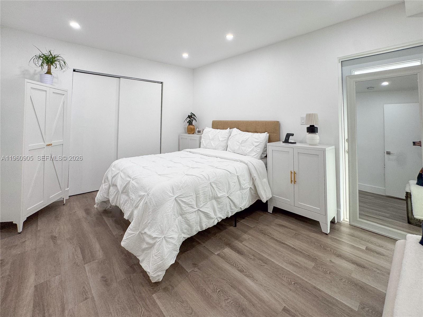 N MIAMI ESTATES - Residential