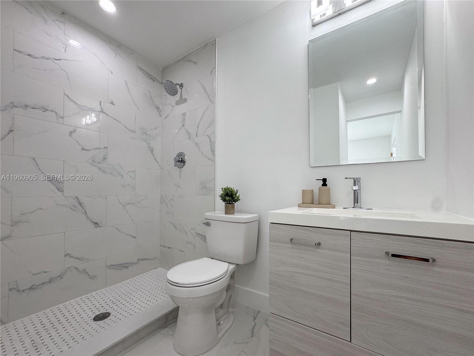 N MIAMI ESTATES - Residential