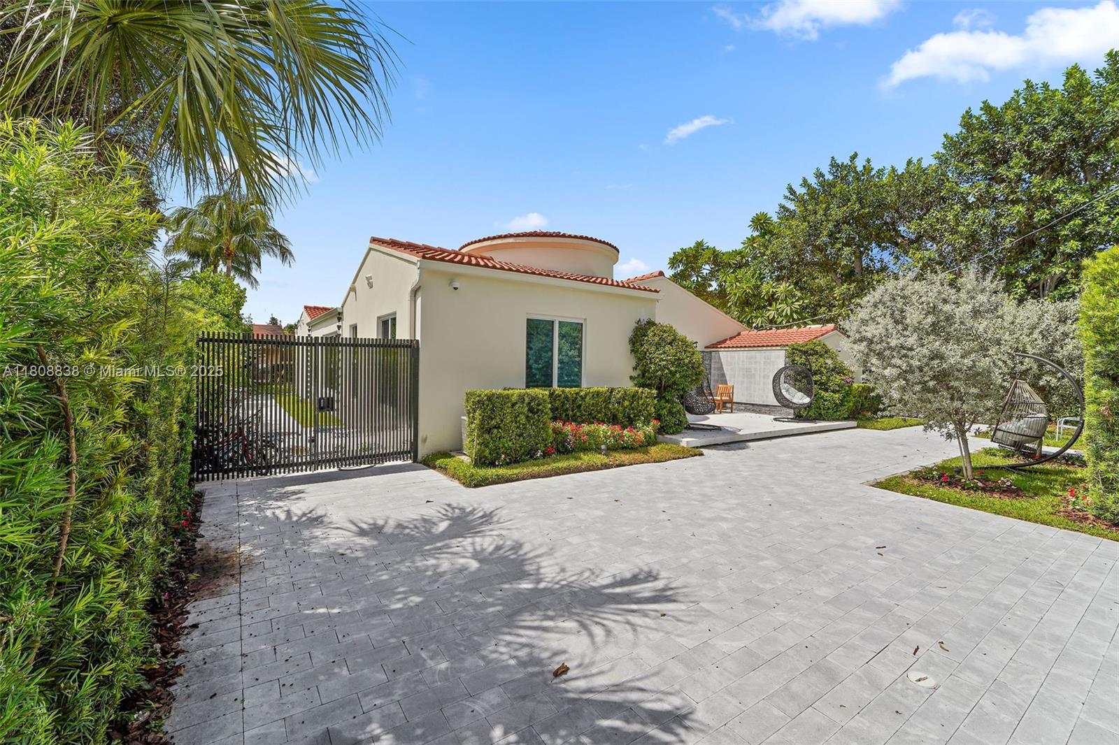 MID GOLF SUB 1ST ADDN - Residential Lease