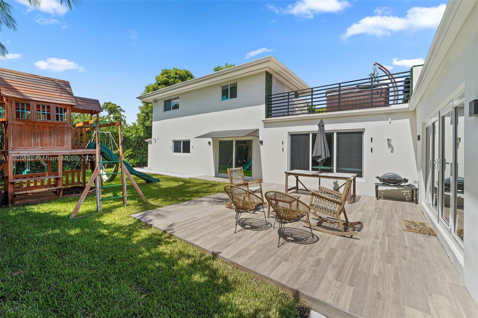 MID GOLF SUB 1ST ADDN - Residential Lease