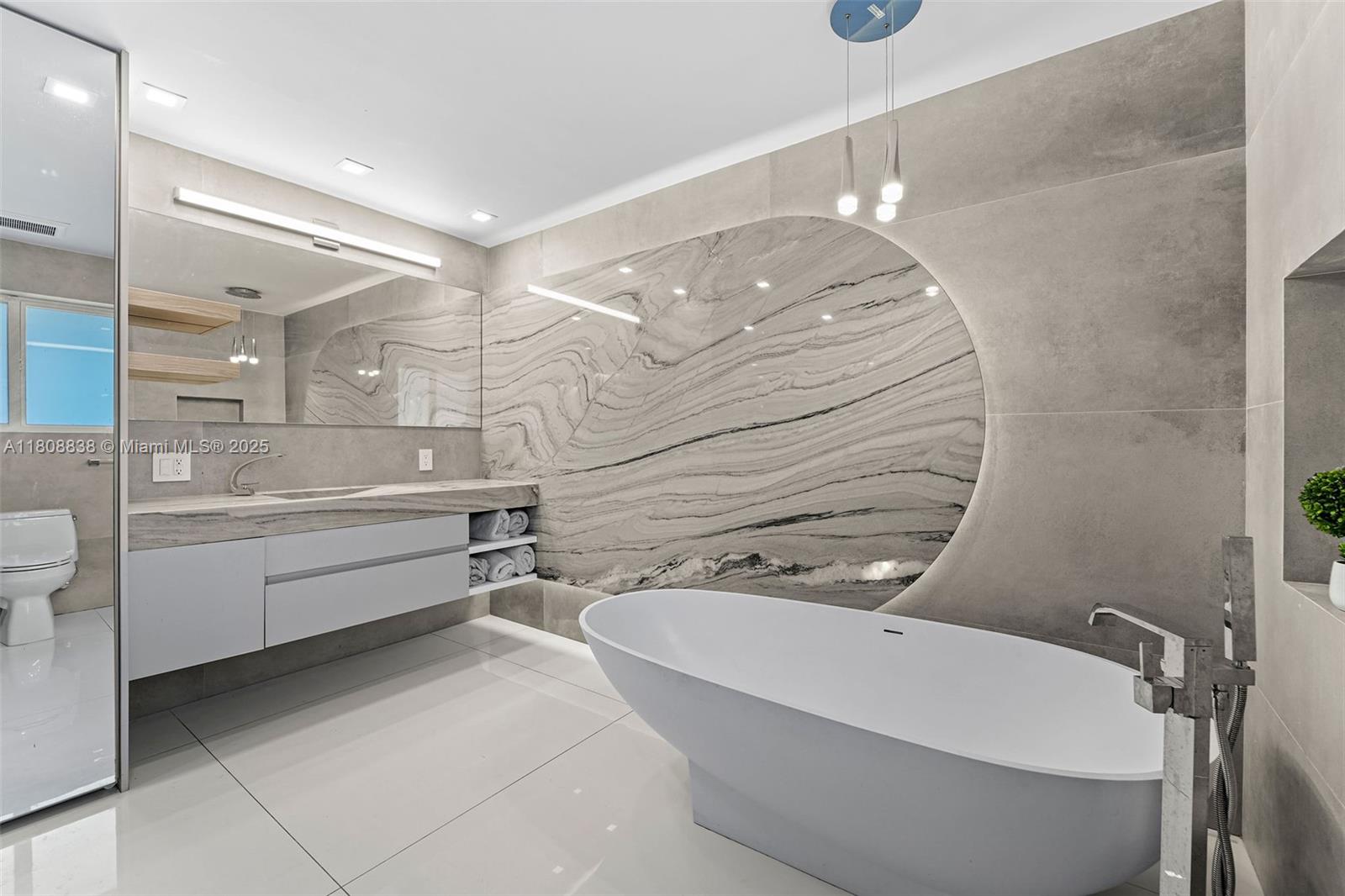 MID GOLF SUB 1ST ADDN - Residential Lease