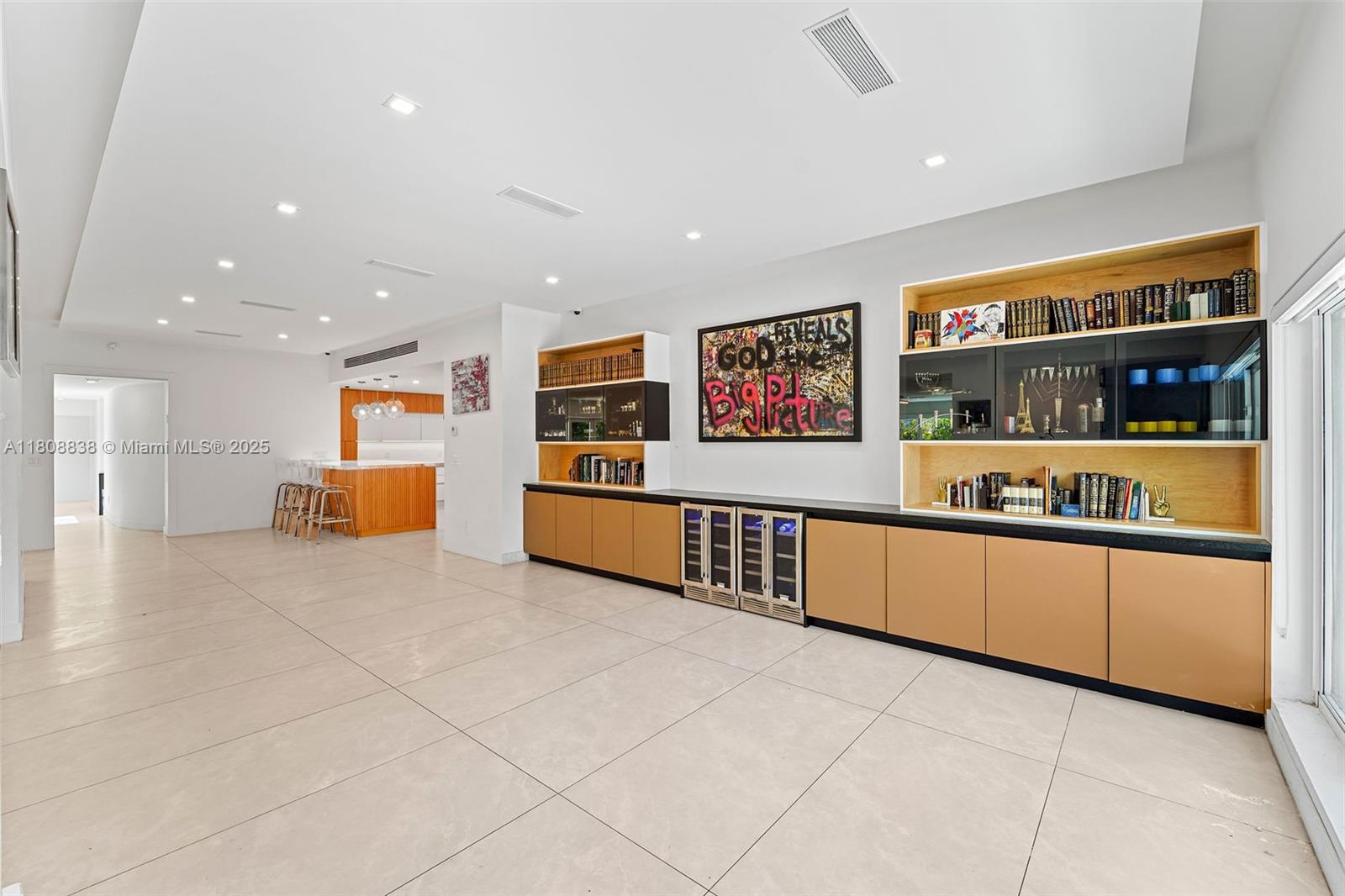 MID GOLF SUB 1ST ADDN - Residential Lease