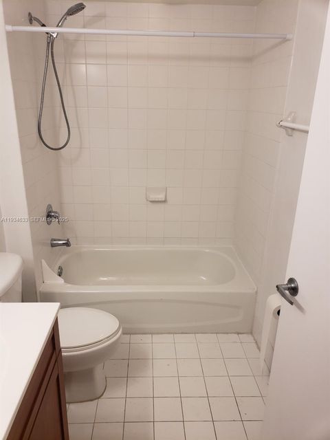 36 NW 6th Ave 906 Miami FL 33128