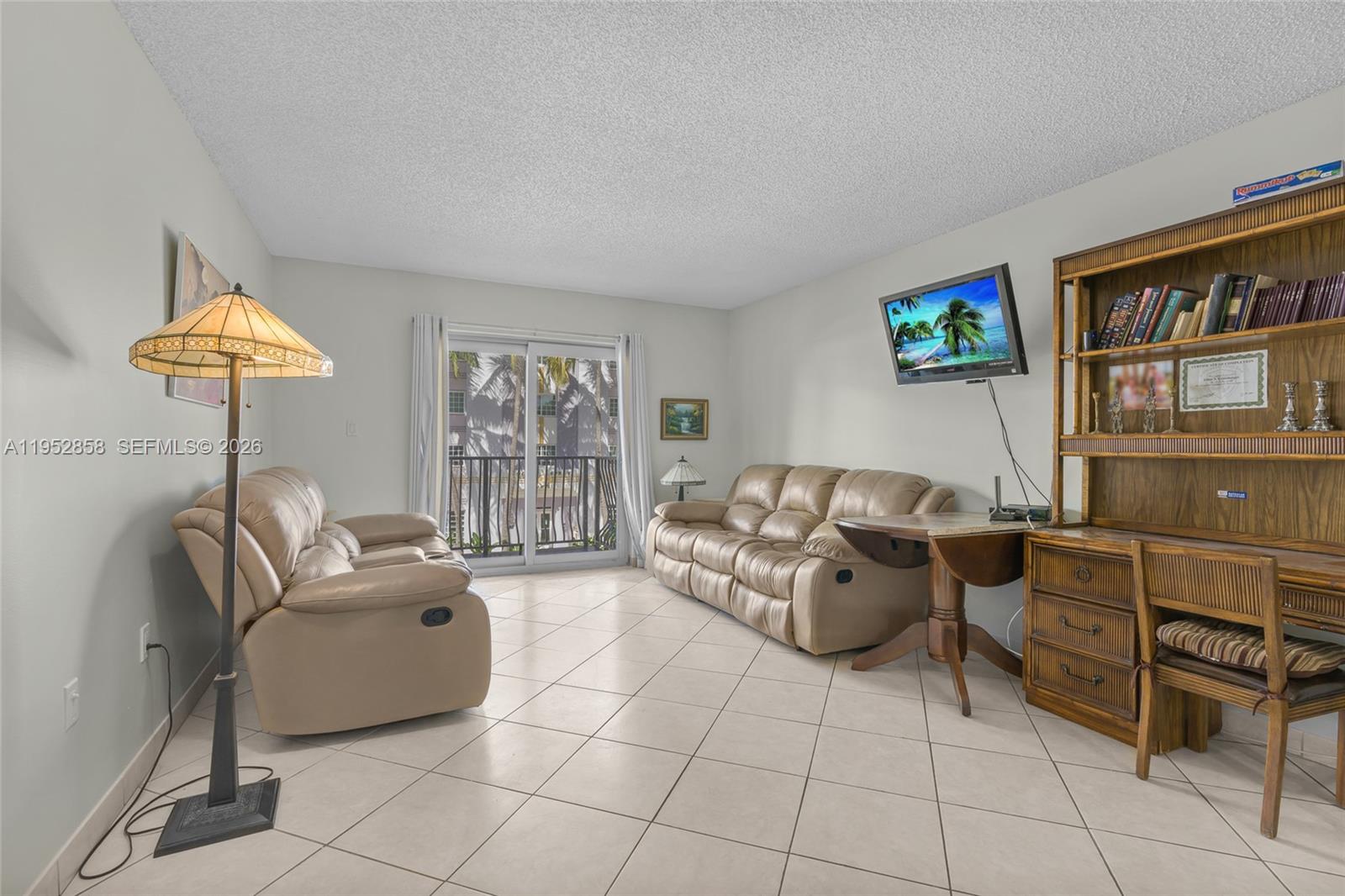 KING RICHARD CONDO - Residential Lease