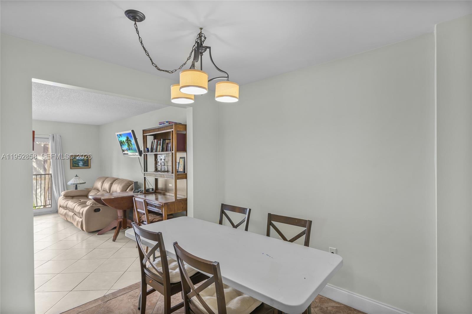 KING RICHARD CONDO - Residential Lease