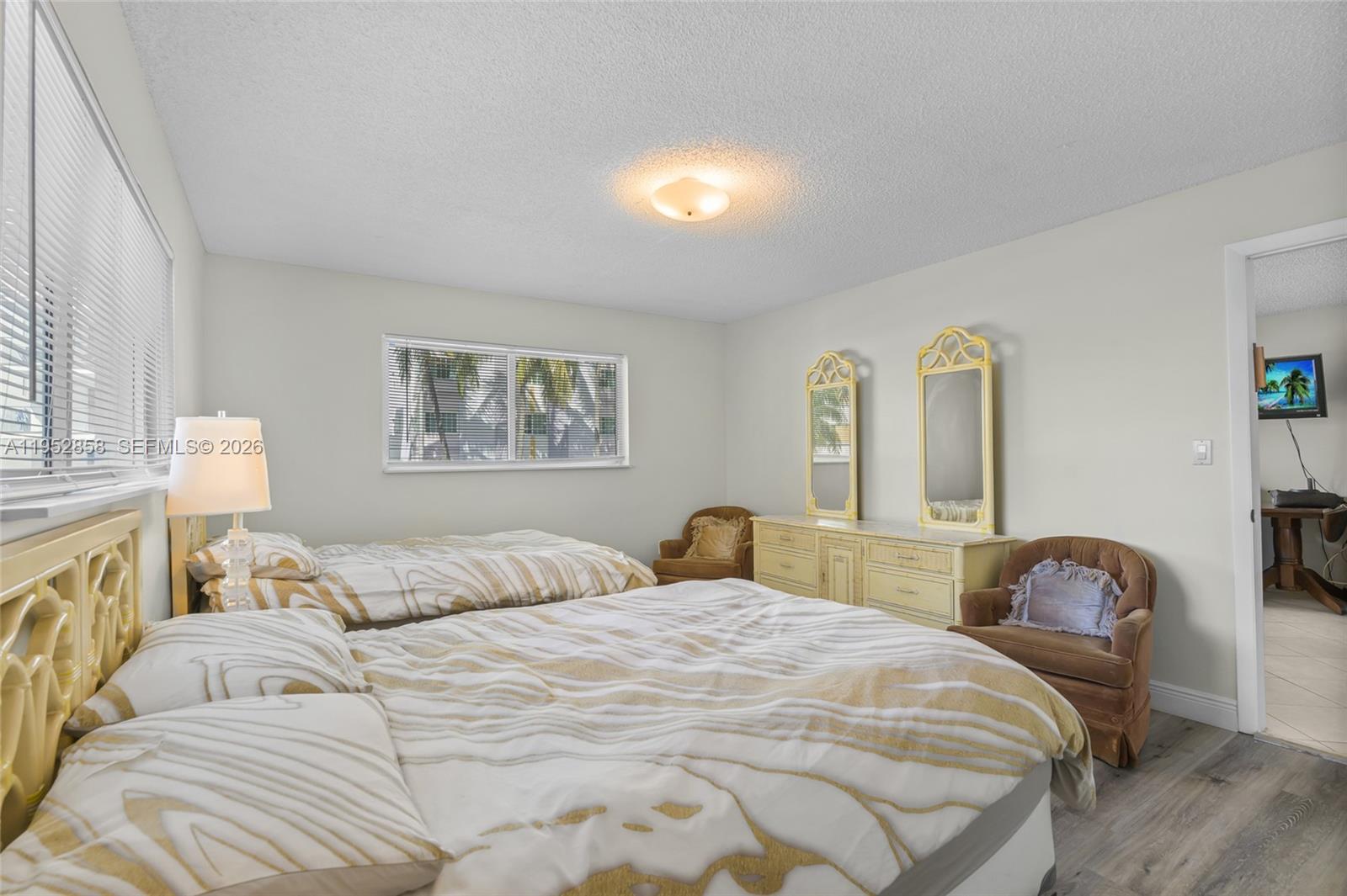 KING RICHARD CONDO - Residential Lease