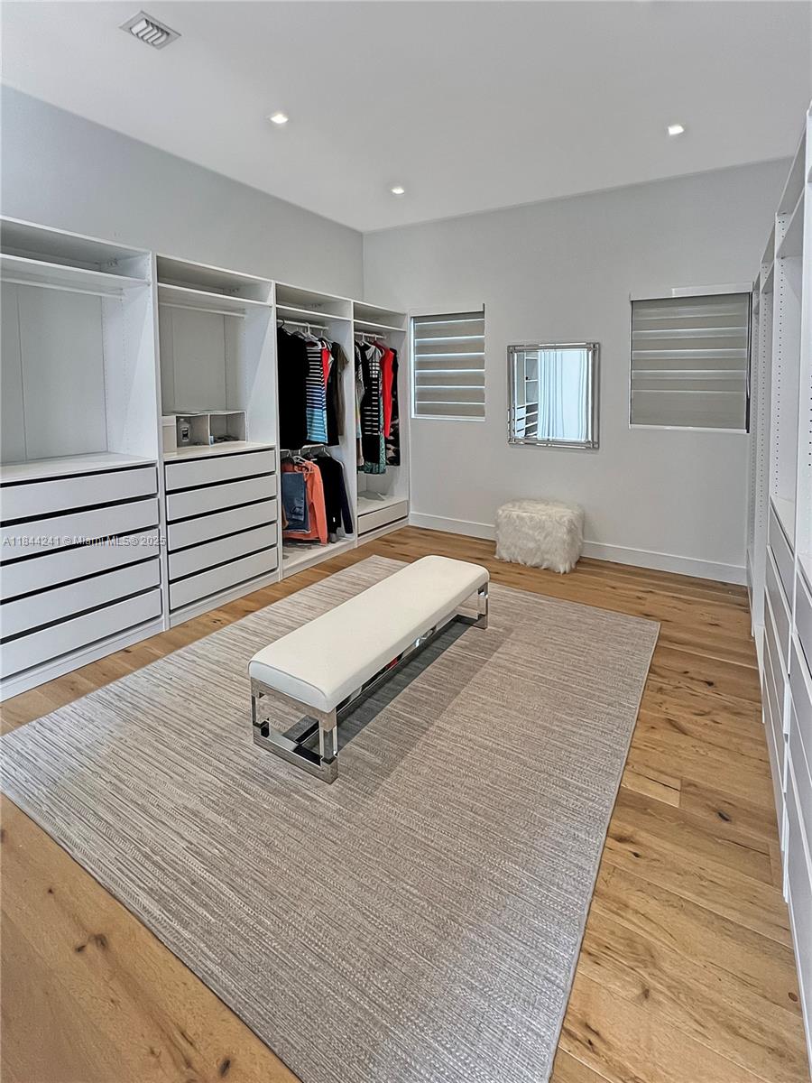 WESTON ESTATES - Residential