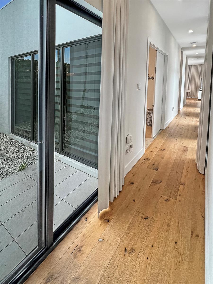 WESTON ESTATES - Residential