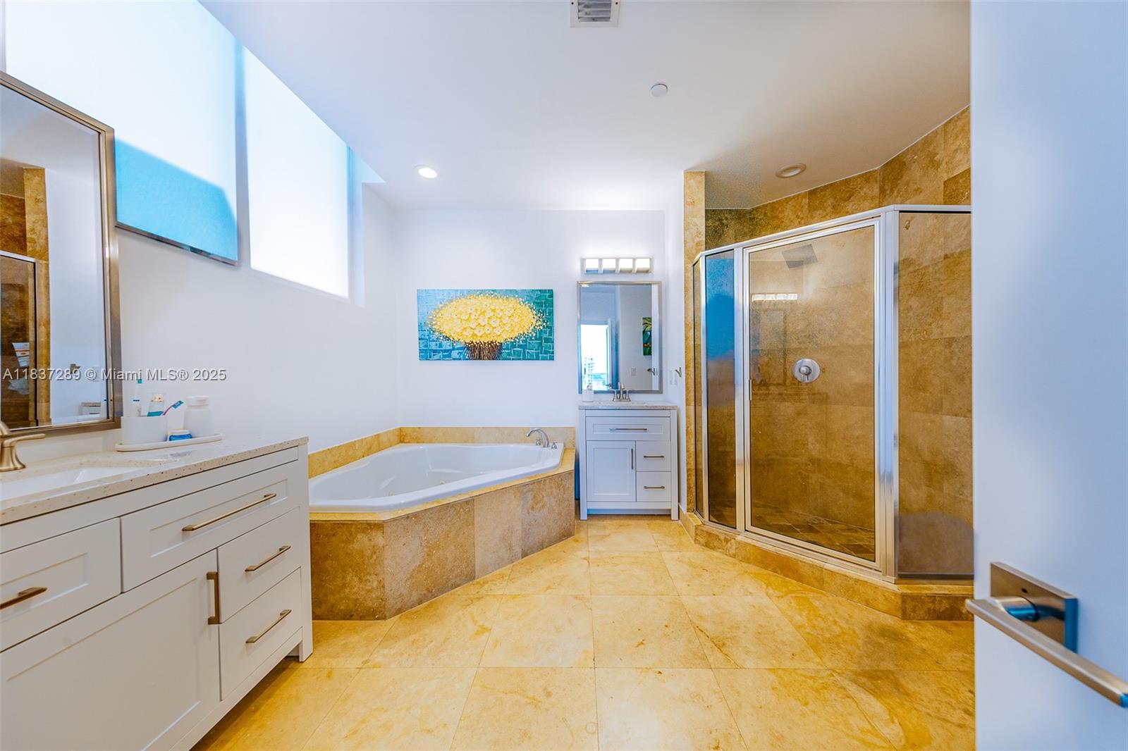 STAR LOFTS ON THE BAY CON - Residential