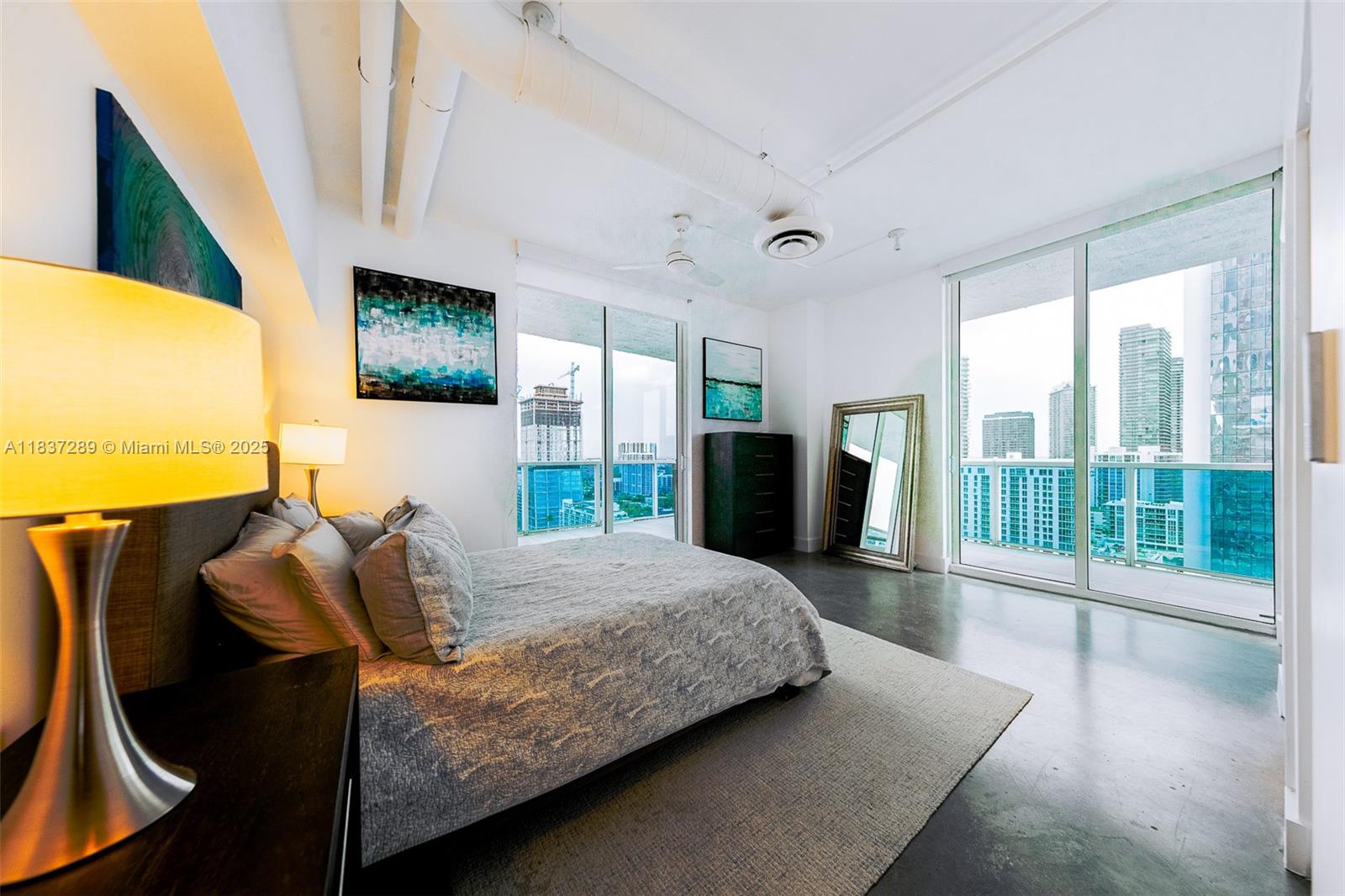 STAR LOFTS ON THE BAY CON - Residential