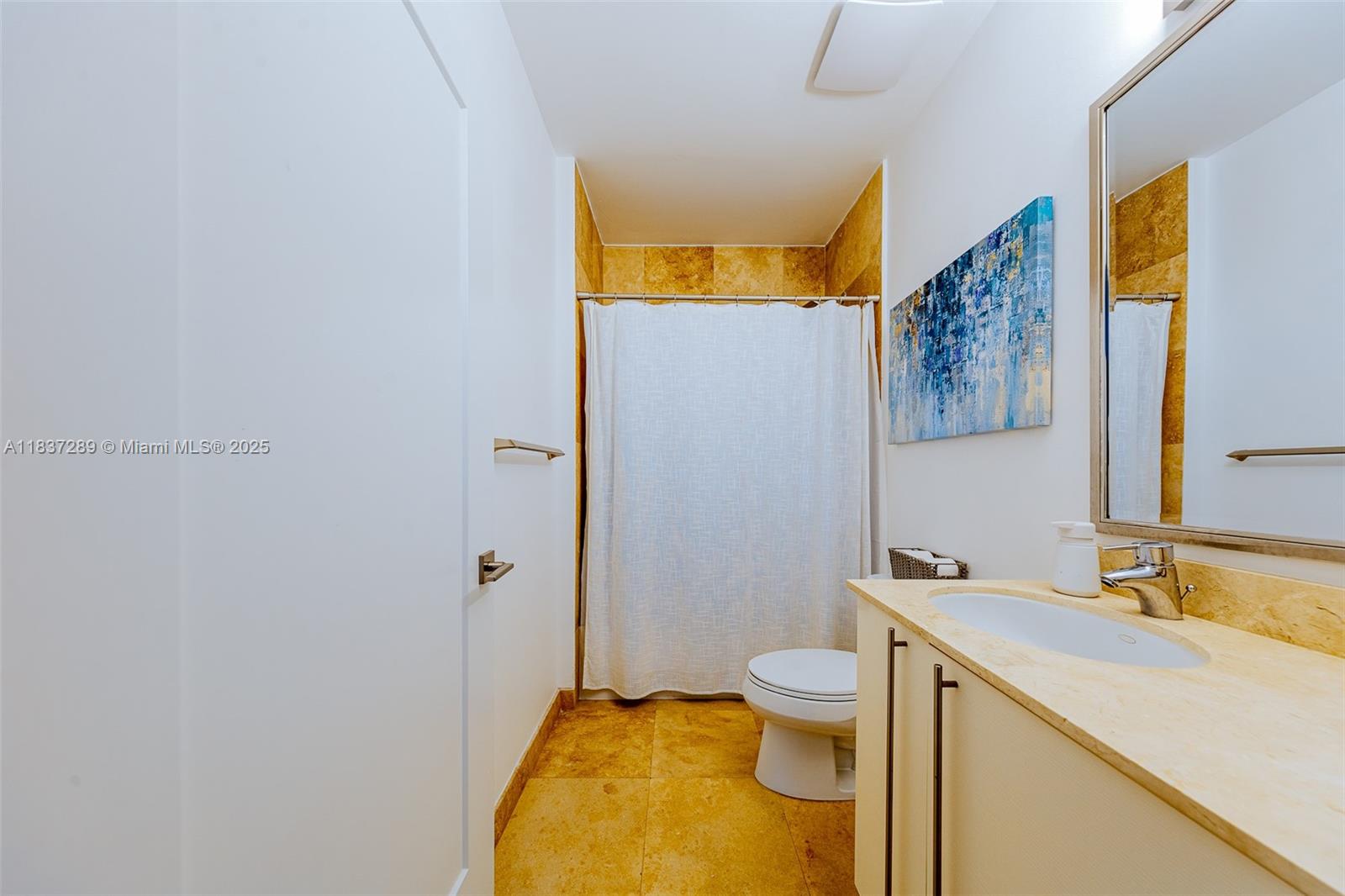 STAR LOFTS ON THE BAY CON - Residential