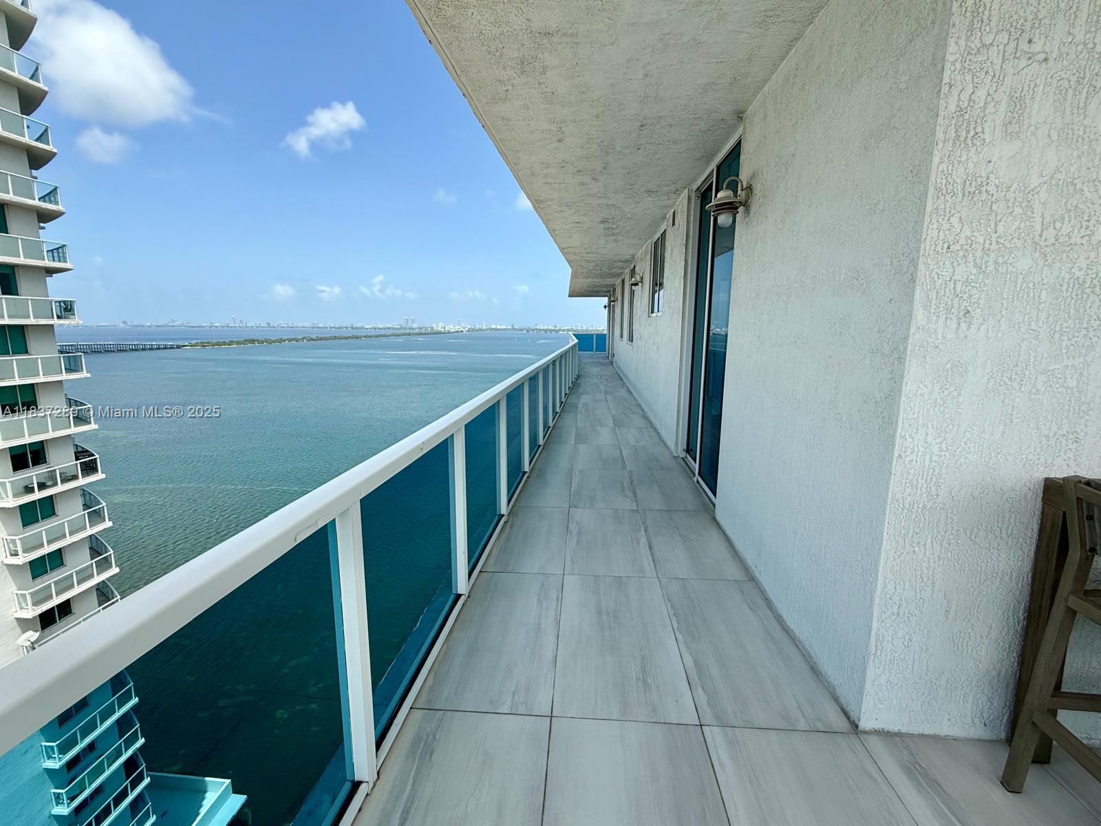 STAR LOFTS ON THE BAY CON - Residential