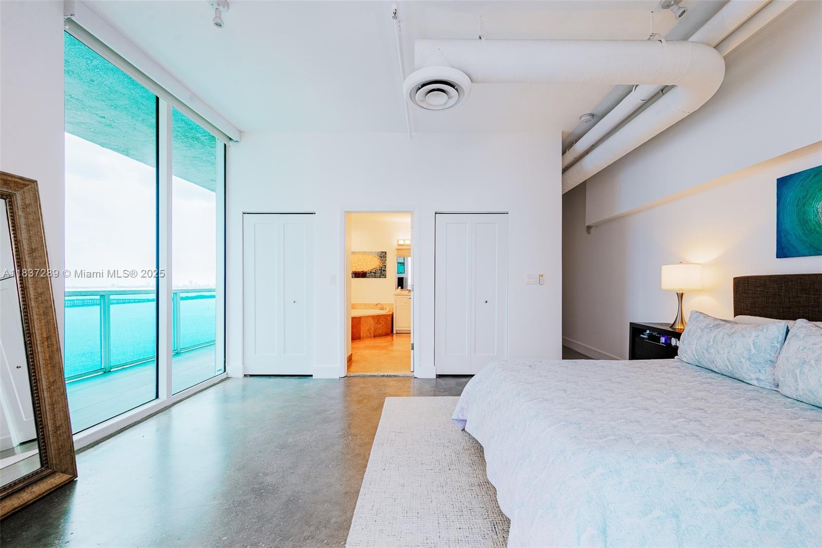 STAR LOFTS ON THE BAY CON - Residential