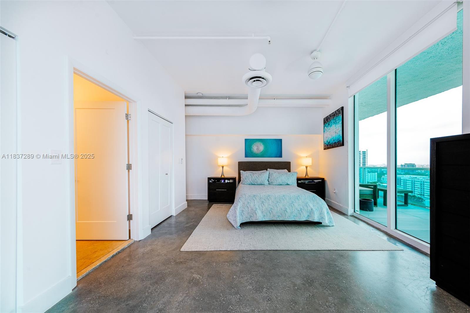 STAR LOFTS ON THE BAY CON - Residential